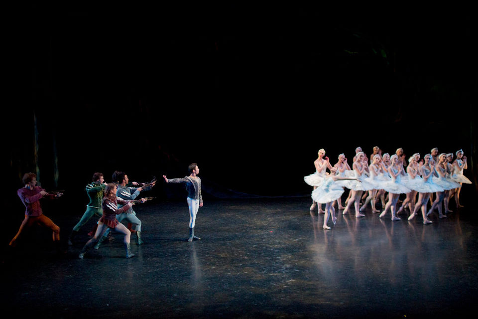 Gorgeous 'Swan Lake' offers promising future for Grand Rapids Ballet ...