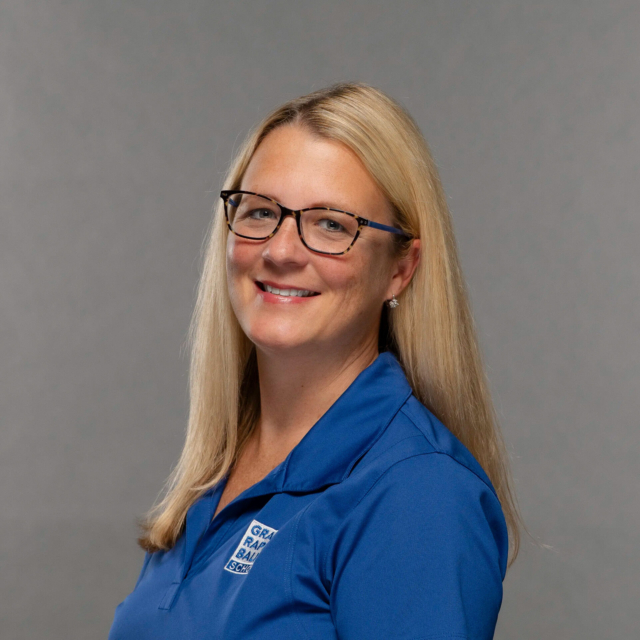 Mindy Mosolygo Headshot